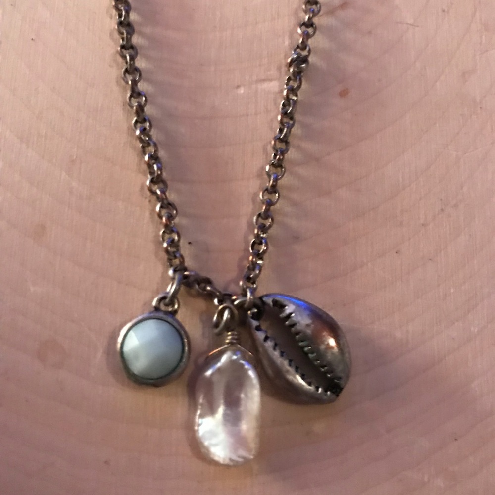 Crystal/shell necklace